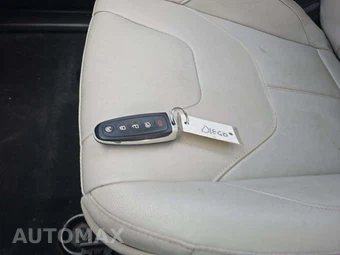2016 Ford Focus Titanium Hatchback – miniatura 5