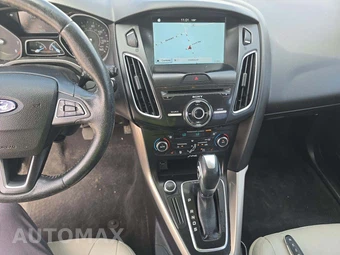 2016 Ford Focus Titanium Hatchback – miniatura 7