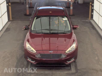2016 Ford Focus Titanium Sedan - miniatura 2