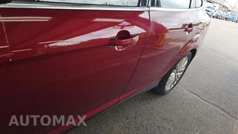 2016 Ford Focus Titanium Sedan - miniatura 32