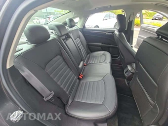 2016 Ford Fusion Energi SE – miniatura 13
