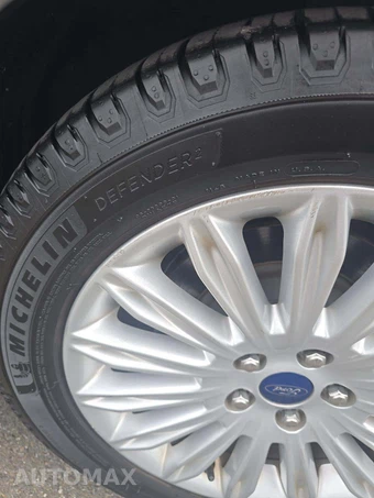 2016 Ford Fusion Energi SE – miniatura 21