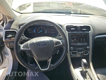 2016 Ford Fusion Energi SE – miniatura 10