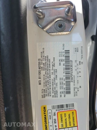 2016 Ford Fusion Energi SE – miniatura 14