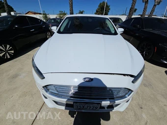 2016 Ford Fusion Energi SE – miniatura 2