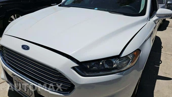 2016 Ford Fusion Energi SE – miniatura 23