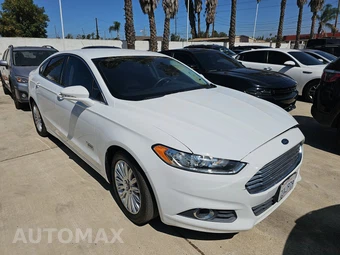 2016 Ford Fusion Energi SE – miniatura 3