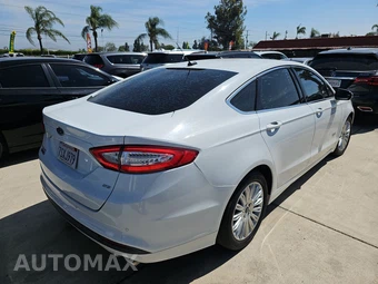 2016 Ford Fusion Energi SE – miniatura 4