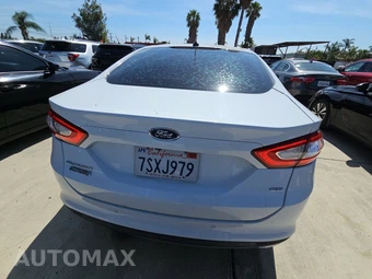 2016 Ford Fusion Energi SE – miniatura 5