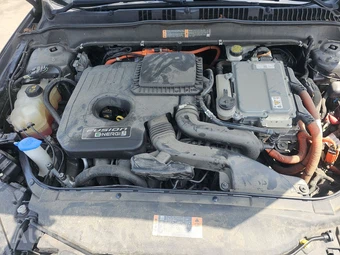 2016 Ford Fusion Energi SE - miniatura 15
