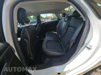2016 Ford Fusion Energi SE – miniatura 13