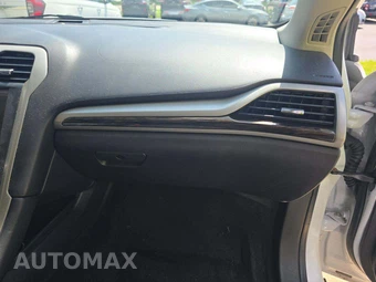 2016 Ford Fusion Energi SE – miniatura 19