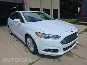 2016 Ford Fusion Energi SE – miniatura 4
