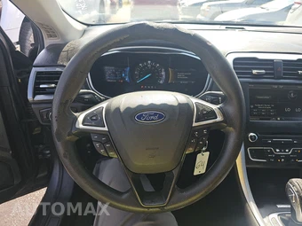 2016 Ford Fusion Hybrid SE – miniatura 10