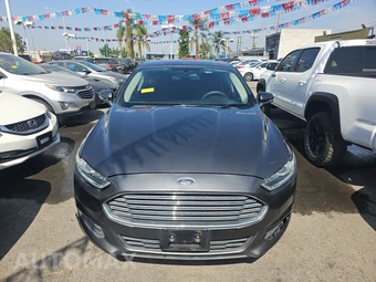 2016 Ford Fusion Hybrid SE – miniatura 2