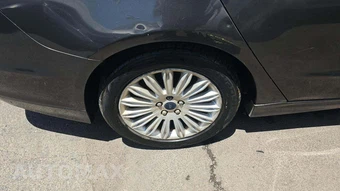 2016 Ford Fusion Hybrid SE – miniatura 27
