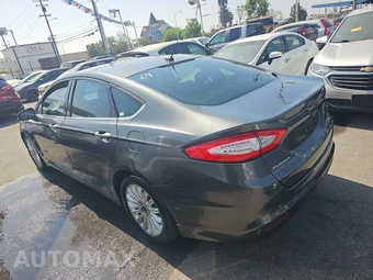 2016 Ford Fusion Hybrid SE – miniatura 6