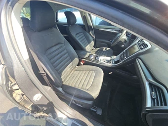 2016 Ford Fusion Hybrid SE – miniatura 8