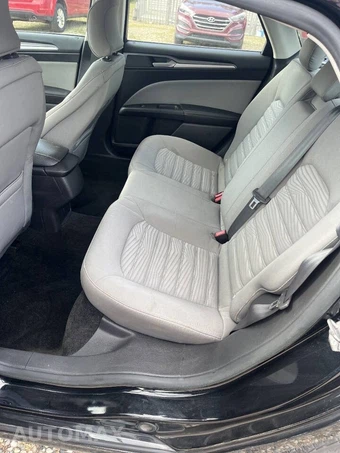 2016 Ford Fusion S - miniatura 10