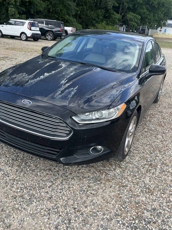 2016 Ford Fusion S - miniatura 3