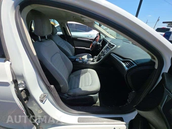 2016 Ford Fusion S – miniatura 18