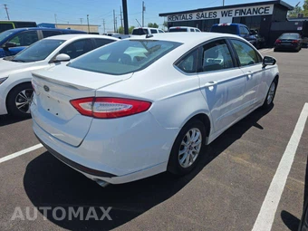 2016 Ford Fusion S – miniatura 3