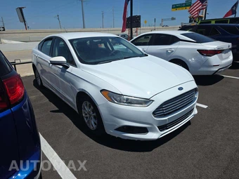 2016 Ford Fusion S – miniatura 4