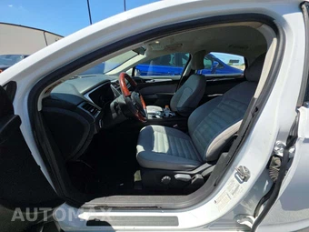 2016 Ford Fusion S – miniatura 6