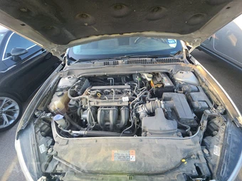 2016 Ford Fusion S – miniatura 15