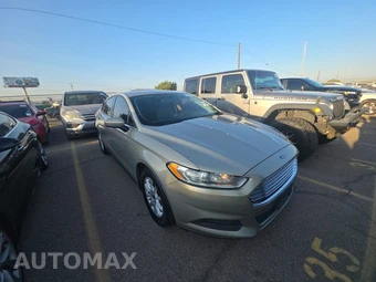 2016 Ford Fusion S – miniatura 3