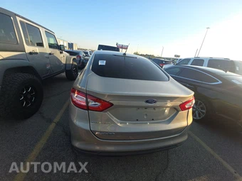 2016 Ford Fusion S – miniatura 5