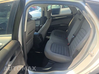 2016 Ford Fusion S – miniatura 13