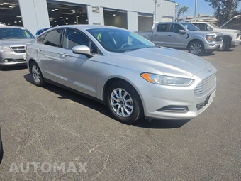2016 Ford Fusion S – miniatura 3