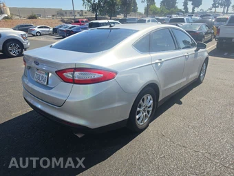 2016 Ford Fusion S – miniatura 4