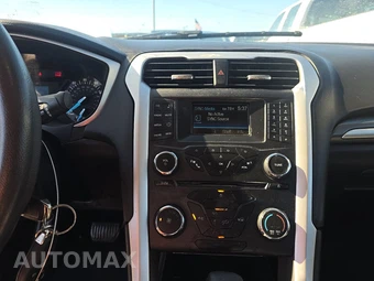 2016 Ford Fusion S – miniatura 11