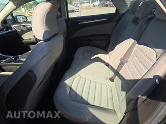 2016 Ford Fusion S – miniatura 13