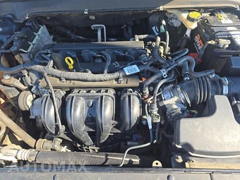 2016 Ford Fusion S – miniatura 15