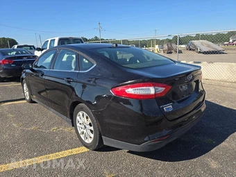 2016 Ford Fusion S – miniatura 6