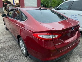2016 Ford Fusion S – miniatura 5