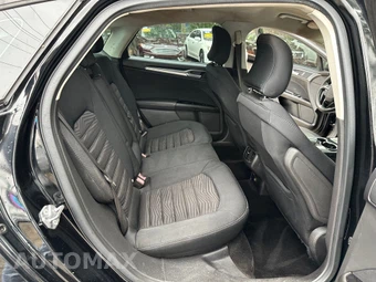 2016 Ford Fusion SE - miniatura 17