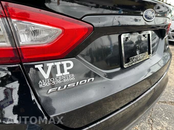 2016 Ford Fusion SE - miniatura 9