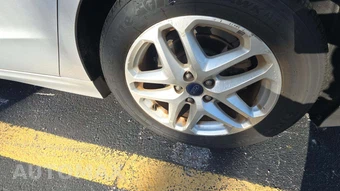 2016 Ford Fusion SE – miniatura 29