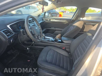 2016 Ford Fusion SE – miniatura 7