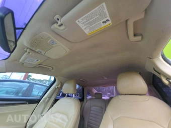 2016 Ford Fusion SE - miniatura 11
