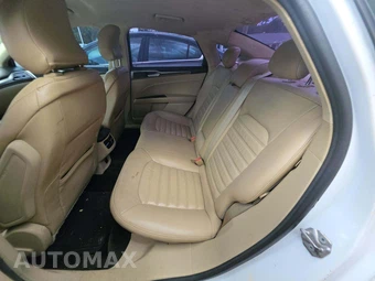 2016 Ford Fusion SE - miniatura 13