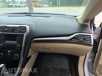 2016 Ford Fusion SE - miniatura 19
