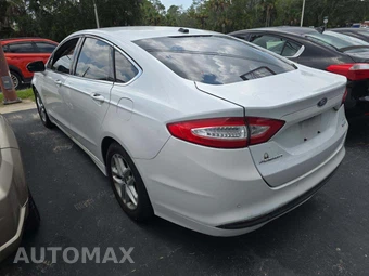 2016 Ford Fusion SE - miniatura 2