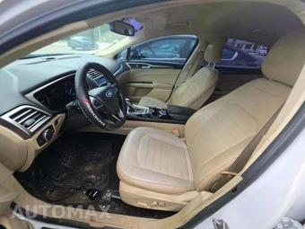 2016 Ford Fusion SE - miniatura 6