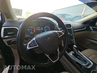 2016 Ford Fusion SE – miniatura 10