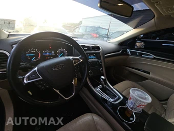 2016 Ford Fusion SE – miniatura 11